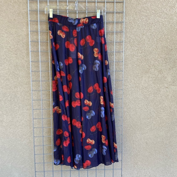 Floral Classic Chic Wide Leg Culottes Pants - Picture 2 of 5